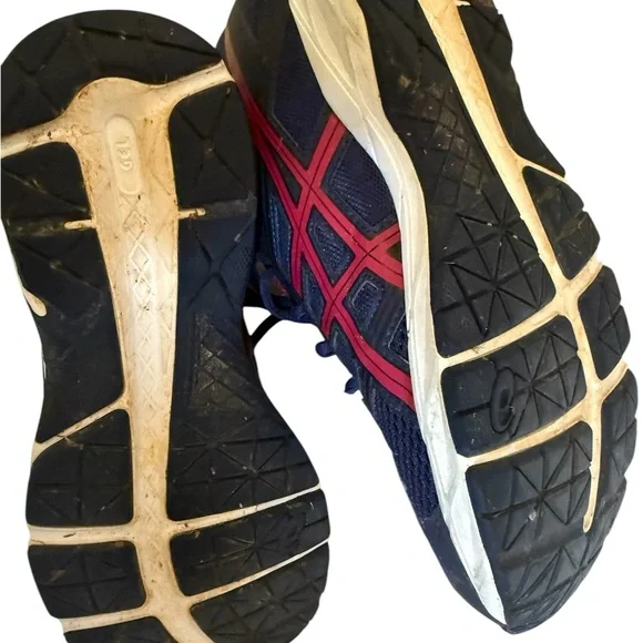 Asics Blue and Pink Sneakers for Active Comfort - Picture 5 of 5